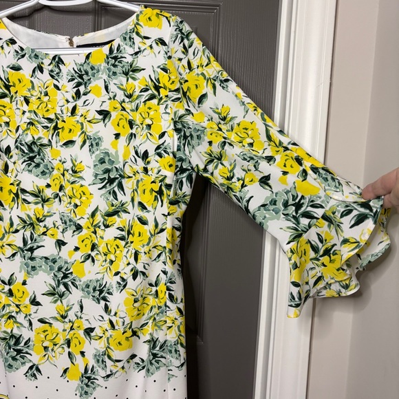 Karl Lagerfeld Paris New Vibrant Floral Dress with Ruffled Tulip Sleeves Size 8 - Picture 4 of 14